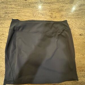 Women’s large Columbia dark blue skort with back waist pocket